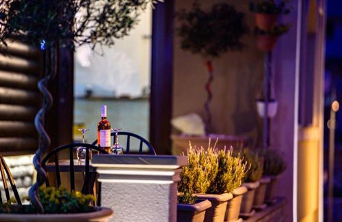 Perama Hotel | Álbero Hotel