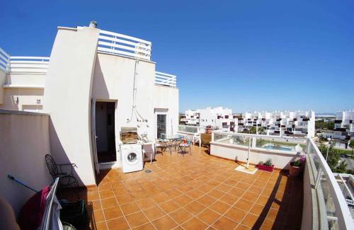 Retamar Apartamento | Ático con terraza en el Toyo