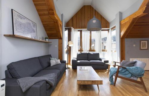Panticosa Apartamento | Ático de Pao by BeValle