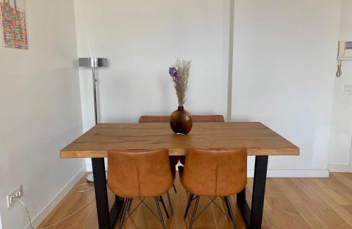 Distrito Oeste Apartamento | Ático Gran Terraza Poniente Playa con Garaje, Wifi - VUT-5109-AS
