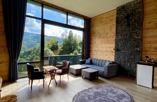Rize Casa | Çift Kişilik Suit Oda/Eka Suit