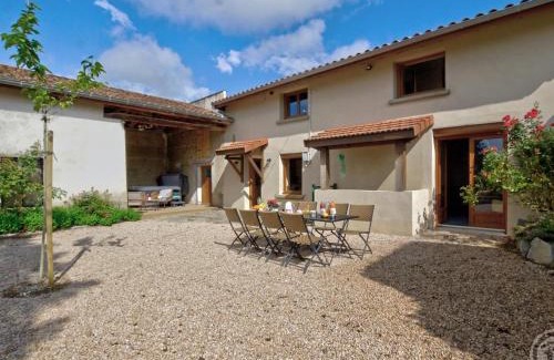 Saint-Cyr-les-Vignes Casa | Évasion Champêtre avec Spa, Activités ludiques et Confort moderne - FR-1-496-310
