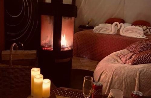 Valenciennes Apartamento | Évasion Nature: Tipi sur Pilotis avec Étang, Barque et Pétanque à Maulde, Frontière Belge - FR-1-510-148