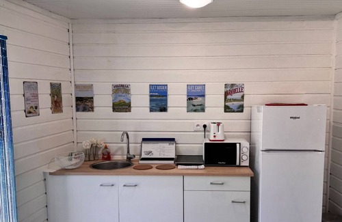Bas du Fort Apartamento | Évation Tropicale : Appartement Neuf Cosy à 100 Mètre de la Plage du Gosier