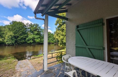 Le Menoux Casa | Île privée en Berry, nature et pêche, chauffage central - FR-1-591-593