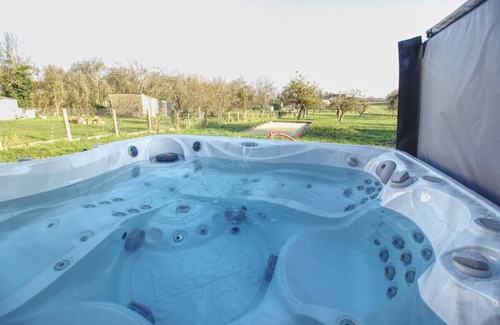 Lucay-le-Male Chalet De Esquí | Îlot COSY-SPA/CLIMATISÉ/PROCHE ZOO DE BEAUVAL/ROUTE DES CHÂTEAUX DE LA LOIRE