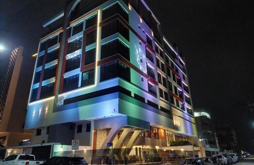 Bombas Apartamento | Ótimo Apto, Jacuzzi aquecida e piscina, pertinho da praia