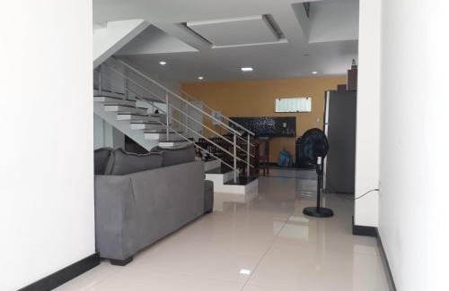 Ponta Grossa Casa | ótimo triplex com piscina no terraço
