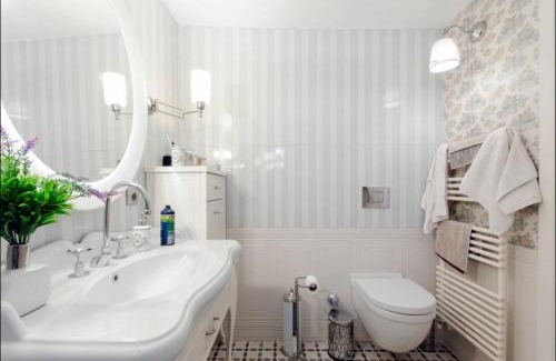 Konak Apartamento | Ödüllü Tarihi Rum Evi Teraslı