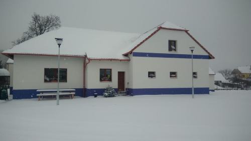 Louka Casa | Čechův dvůr