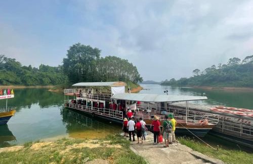 Ngoi Tu Cama Y Desayuno | Đao Hoa resort
