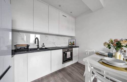 Muranow Apartamento | Śródmieście Apartment - 8th Floor, Workspace, Tram - by Rentujemy