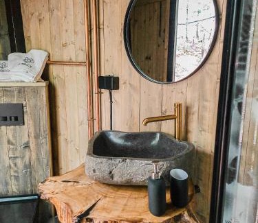 Brenna Casa | Świergot