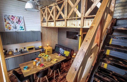 Zachelmie Casa | Żółta stodoła w modern stylu. Zapraszamy do naszego świata barw i pomysłów.