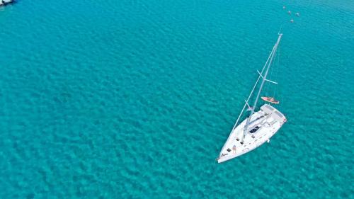 Salamis Alquiler De Eote | Žaba Sailing