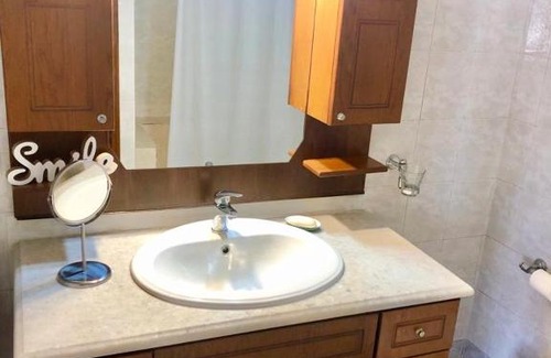Dafni-Ymittos Apartamento | Αυτόνομη μεζονέτα με εσωτερικό τζάκι και μπαλκόνια
