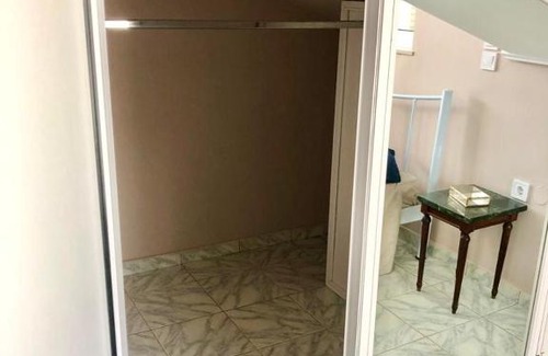 Dafni-Ymittos Apartamento | Αυτόνομη μεζονέτα με εσωτερικό τζάκι και μπαλκόνια