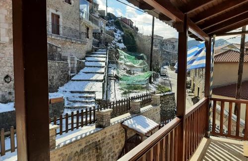 Dimitsana Apartamento | ΔΗΜΗΤΣΑΝΑΣ ΤΟΠΟΣ Νύμφη Δάφνη