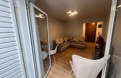 Alimos Apartamento | Διαμέρισμα δίπλα από την θάλασσα