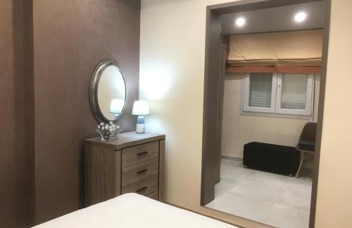 Agios Onoufrios Apartamento | Διαμέρισμα στο κέντρο της πόλης