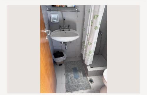 Pisses Apartamento | Ευάγγελος Πολίτης