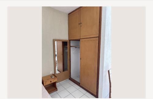 Pisses Apartamento | Ευάγγελος Πολίτης