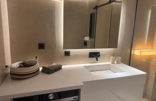 Glyfada Apartamento | Πολυτελής απόδραση στην Γλυφάδα