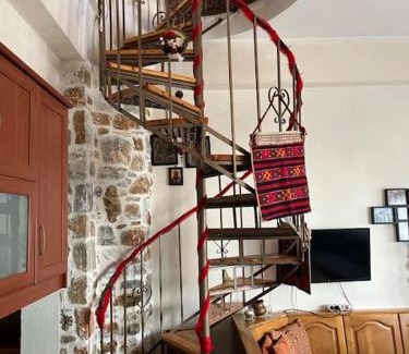Manikia Casa | Όμορφο κατάλυμα στην κεντρική πλατεία του χωριού