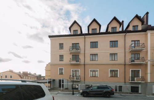 Kamenets-Podol'skiy Apartamento | Апартаменти в старому місті з краєвидом на Каньйон та парк