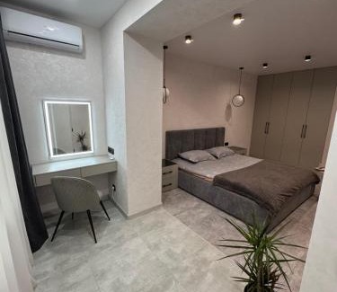 Khmelnitskiy Apartamento | Апартаменти Зарічанська вулиця Netflix