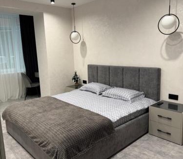 Khmelnitskiy Apartamento | Апартаменти Зарічанська вулиця Netflix