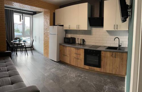 Lutsk Apartamento | Апартаменти Люкс, КОНДИЦІОНЕР, парковка, Авторинок, медцентр ЯНА - 5хв