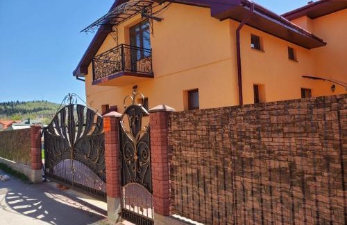 Skhidnytsya Apartamento | Апартаменти "Ілона" в центрі Східниці