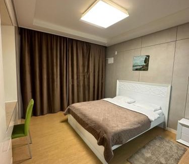 Almaty District Apartamento | Апартаменты в Хайвилл
