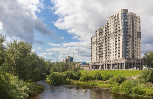 Petrozavodsk Apartamento | Апартаменты в элитном доме в центре города с видом на парк и реку