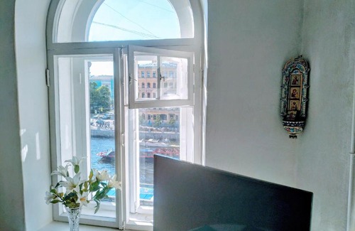 St. Petersburg City Centre Apartamento | Апартаменты с 3 спальнями, балконом и видом на Фонтанку