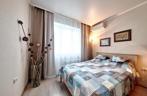 Omsk Apartamento | Апартаменты Чей чемодан-1к