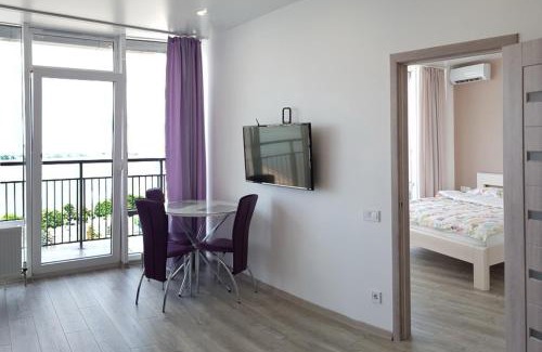 Dnipro Apartamento | Апартаменты Sky в Мост Сити, 2 комнаты, Вид на реку, Балкон, Новый дом