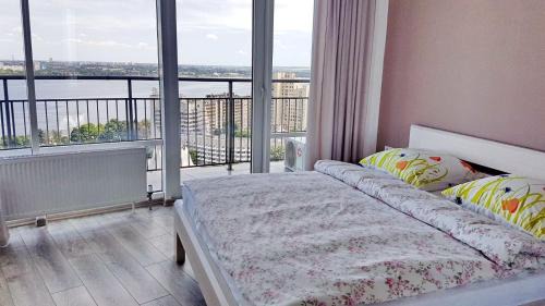 Dnipro Apartamento | Апартаменты Sky в Мост Сити, 2 комнаты, Вид на реку, Балкон, Новый дом