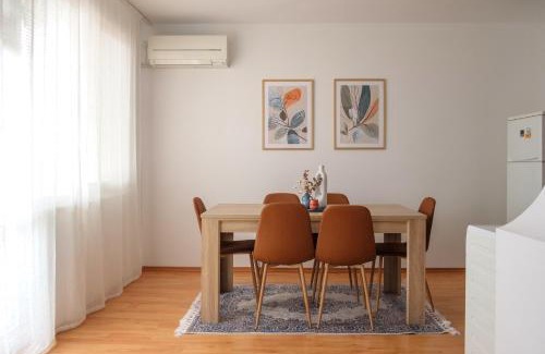 Yambol Apartamento | Апартамент за гости Бажолета - светъл и уютен дом в сърцето на Ямбол