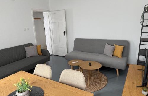 Veliki Preslav Apartamento | Апартамент за нощувки "Златен век"