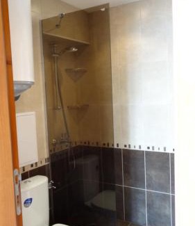 Saints Constantine and Helena Apartamento | Апартамент Кабакум