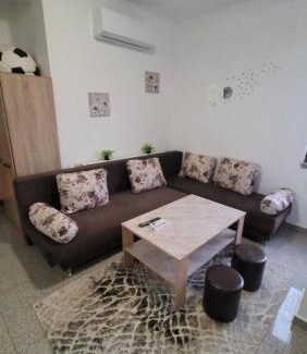 Lyaskovo Apartamento | Апартамент Стела