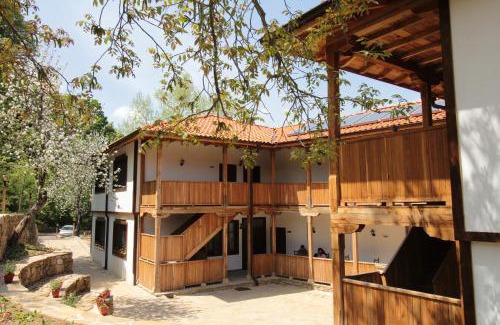 Tryavna Casa | Арт комплекс Горски дом - Трявна