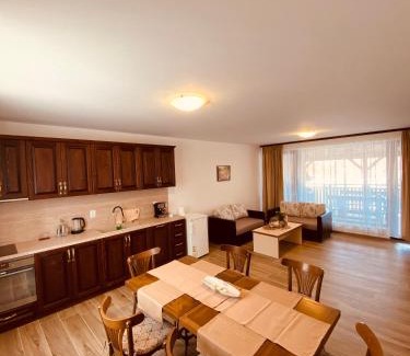 Razlog Casa | БЕЛИТЕ КЪЩИ