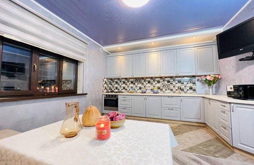 Almaty Casa | Большой дом в тихом районе