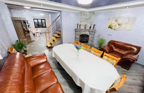 Almaty Casa | Большой дом в тихом районе
