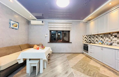 Almaty Casa | Большой дом в тихом районе