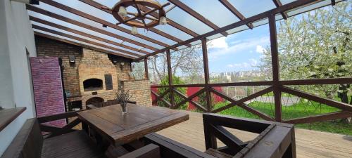 Uman Apartamento | Будинок з Терасою Біля Фонтанів