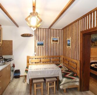 Yaremche Casa | Будиночок для щастя